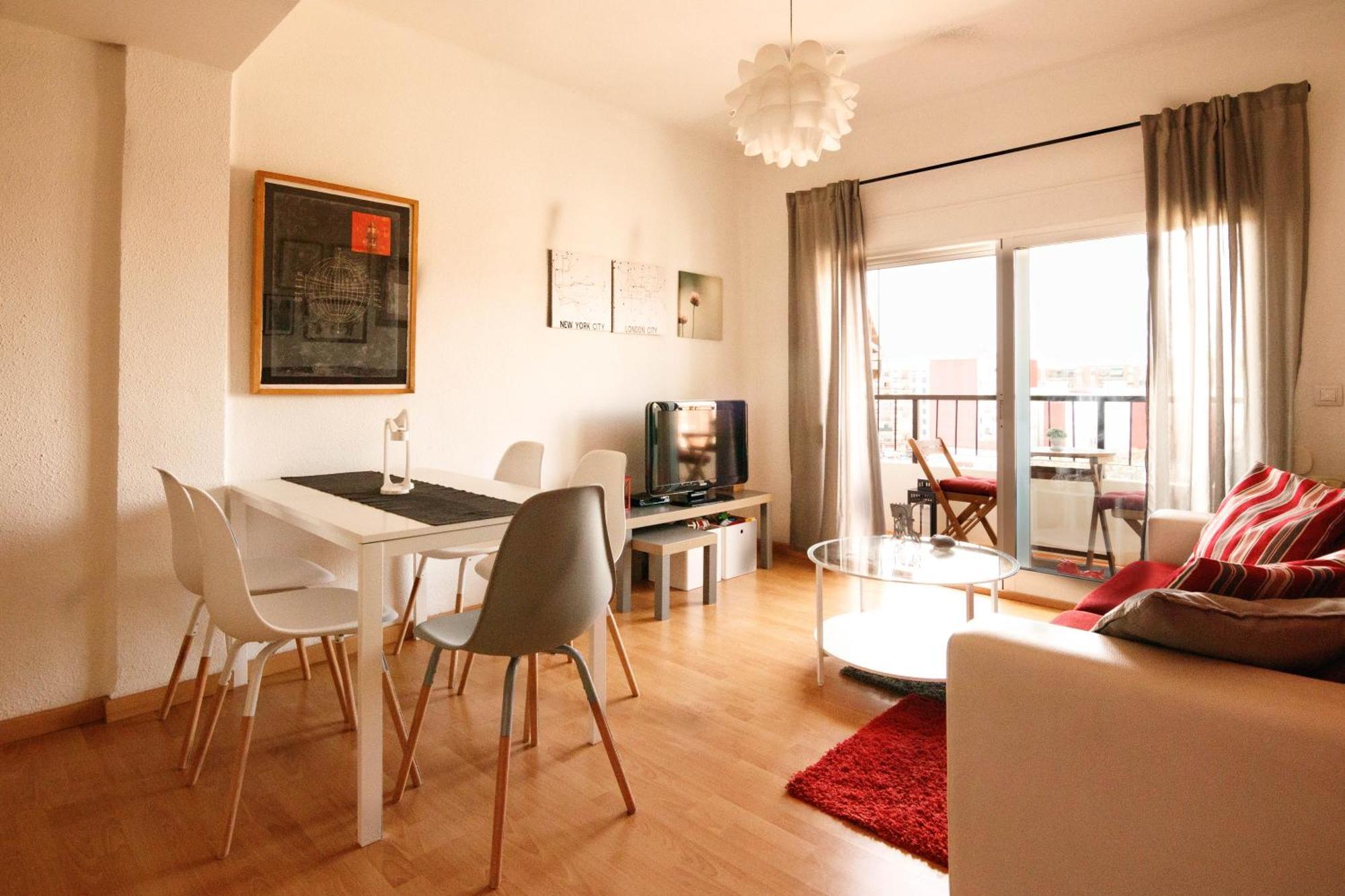 Luminoso. Comodo. Acogedor. Wifi. Junto A Ave Valencia Eksteriør billede